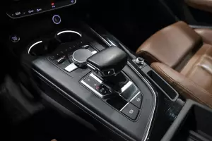 Audi  12