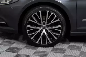 Volkswagen  9