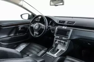 Volkswagen  8