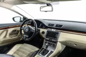 Volkswagen  8