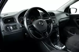 Volkswagen  8