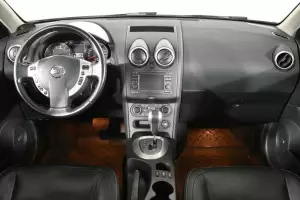 Nissan  9