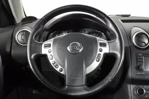 Nissan  8