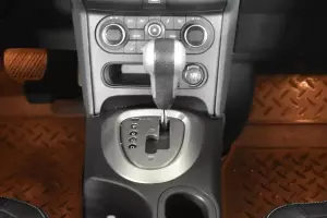 Nissan  6