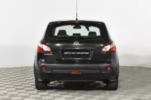 Nissan  14
