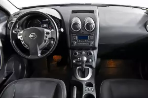 Nissan  10