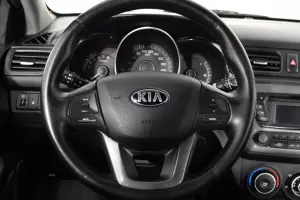 Kia  10