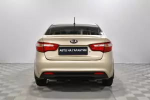 Kia  4