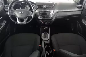 Kia  10