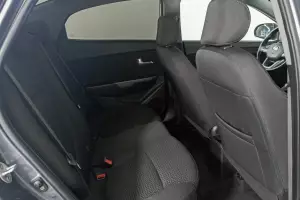 Kia  15