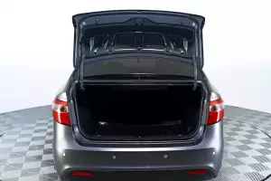 Kia  6