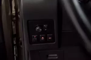 Nissan  10