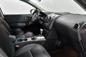 Nissan  13
