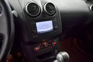 Nissan  8
