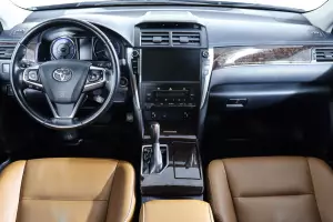 Toyota  1