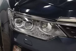 Toyota  16