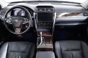 Toyota  8