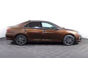 Toyota  16