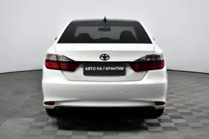 Toyota  5