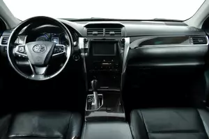 Toyota  8