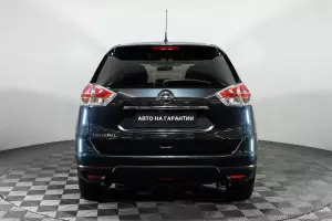 Nissan  5