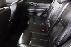Nissan  10