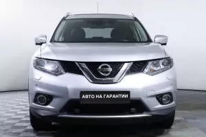 Nissan  2
