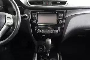 Nissan  8