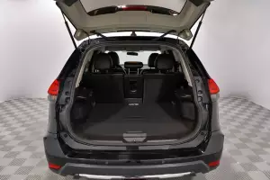 Nissan  5