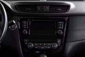 Nissan  12