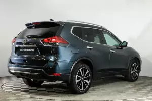 Nissan  4