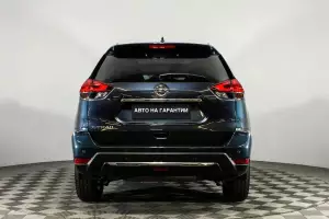 Nissan  5