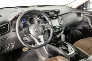 Nissan  8