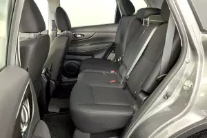 Nissan  6