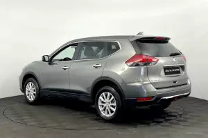 Nissan  16