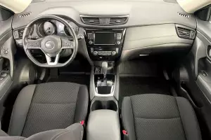 Nissan  11