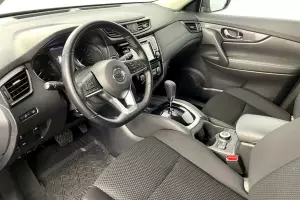 Nissan  1