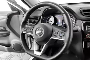 Nissan  6