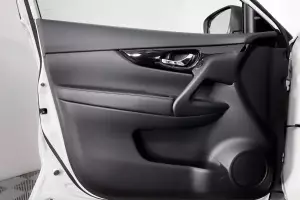 Nissan  5