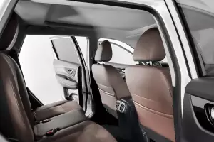 Nissan  2