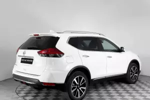 Nissan  15