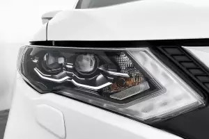 Nissan  12