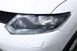 Nissan  7