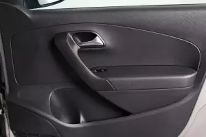 Volkswagen  8