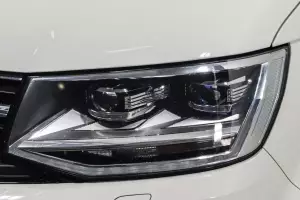 Volkswagen  8