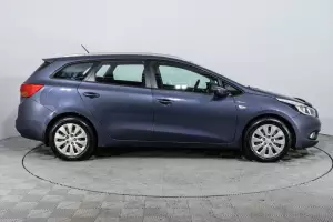 Kia  3