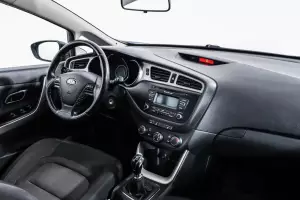 Kia  8