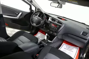 Kia  3