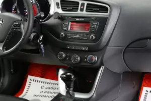 Kia  9