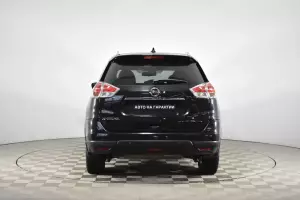 Nissan  19